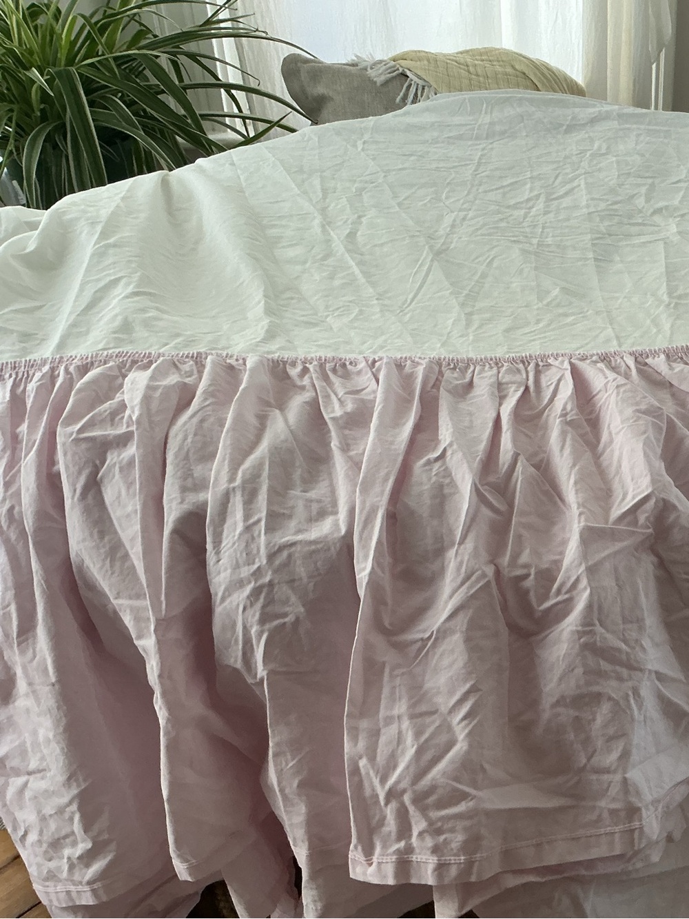 NWOT Simply Shabby Chic Ruffled Bedskirt